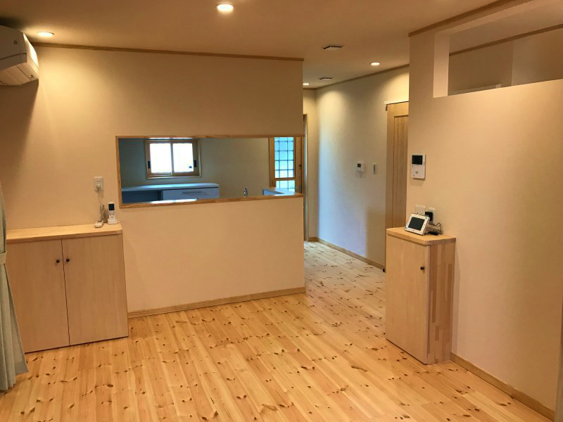 自然素材の内装 青山都市建設