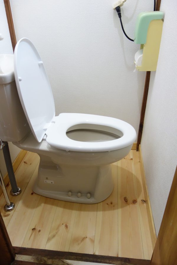 戸建て 賃貸のトイレ改修 青山都市建設 株式会社